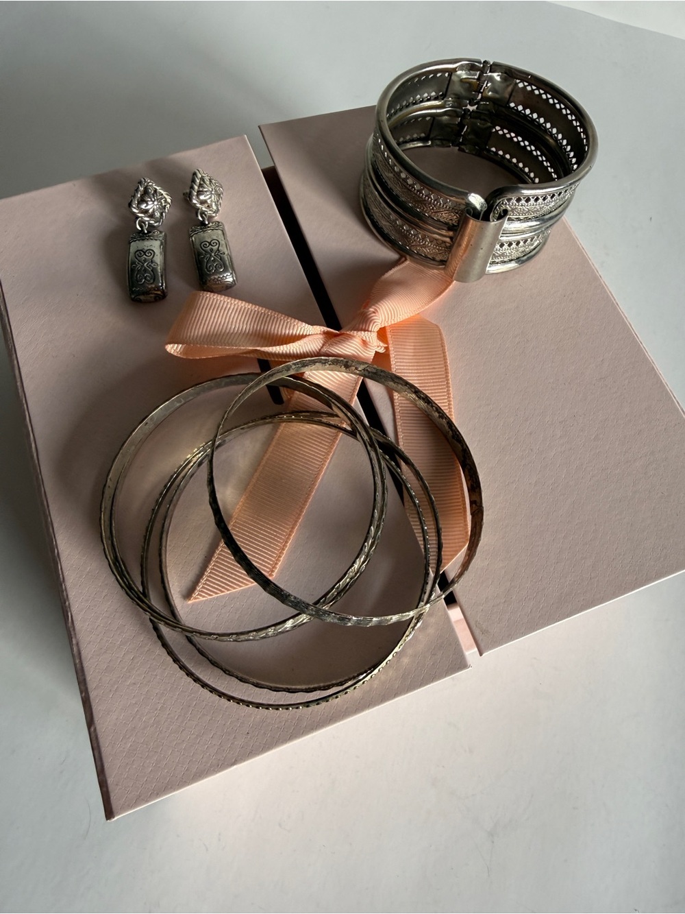 Set of 5 Silver Plate Bangle Bracelets Mixed Texture Stack Boho - Picture 12 of 16